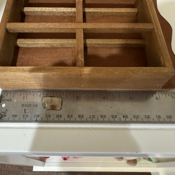 Rooster Spice Rack with cute egg pulls - Picture 5 of 8